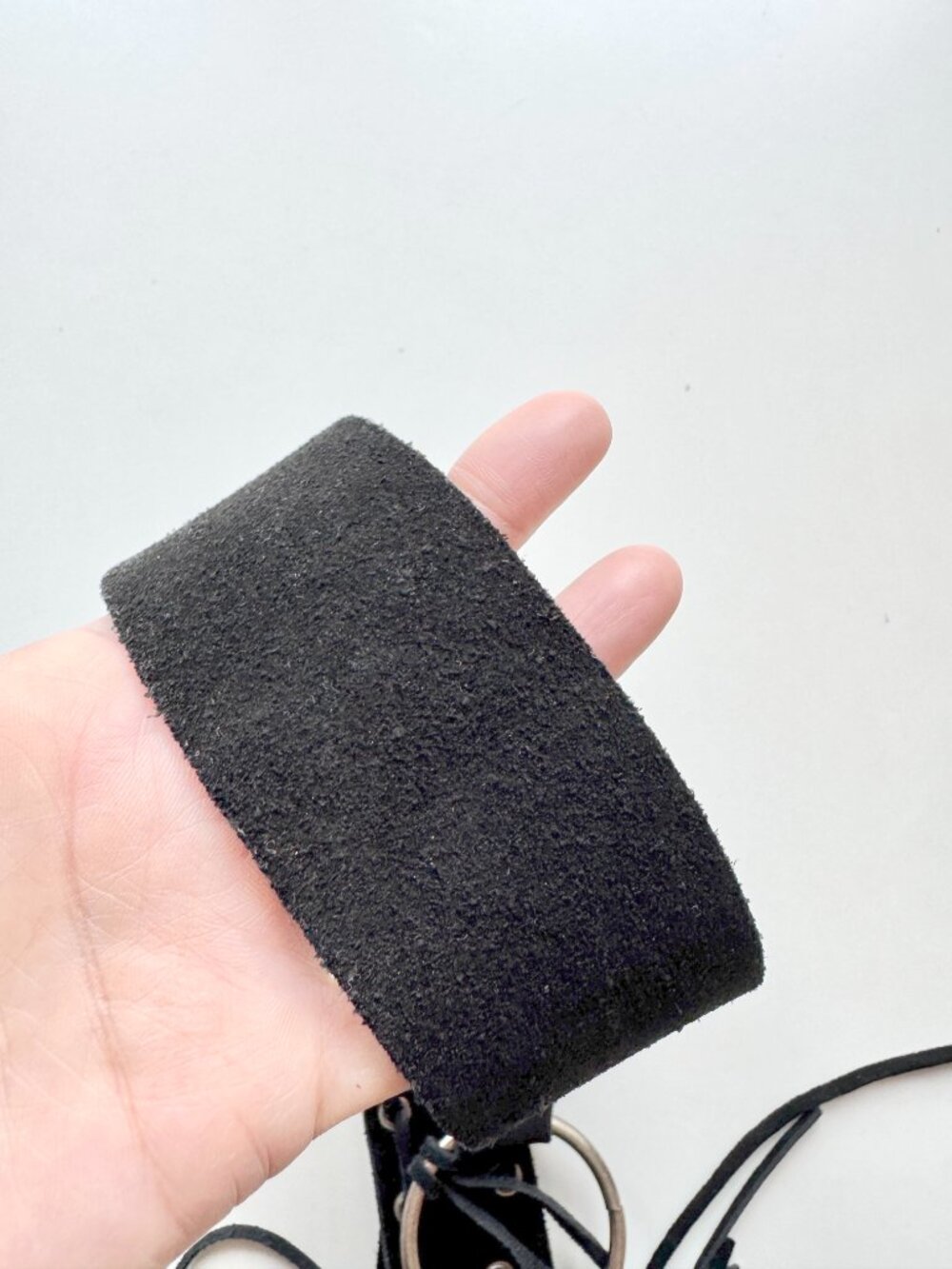 Unbranded Black Suede Leather Woven Fringed Belt, Size M/L - Picture 6 of 7